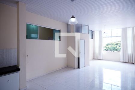 Sala de casa para alugar com 3 quartos, 140m² em Cidade Nova, Belo Horizonte