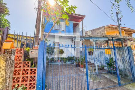 Casa à venda com 130m², 3 quartos e 1 vaga Casa à venda com 130m², 3 quartos e 1 vagaFachada