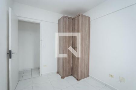 Quarto 2 de apartamento para alugar com 2 quartos, 53m² em Jardim Cláudia, São Paulo