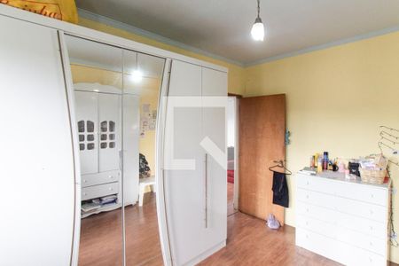 Quarto 1 de casa para alugar com 4 quartos, 94m² em Vila Nova Galvão, São Paulo