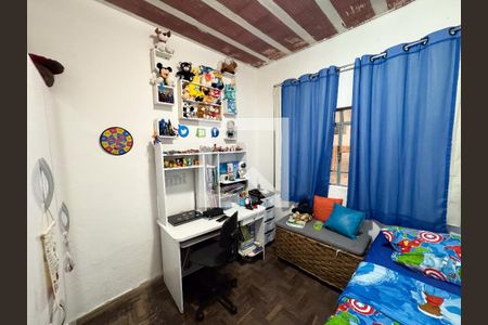 Quarto de casa à venda com 3 quartos, 360m² em Santa Helena, Belo Horizonte