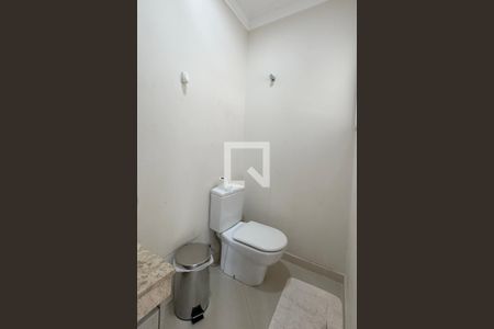 Lavabo de casa de condomínio para alugar com 3 quartos, 350m² em Jardim Julio, Barueri