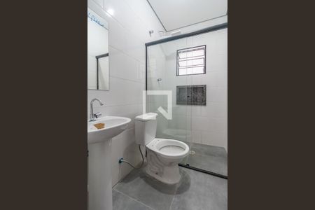 Banheiro de apartamento para alugar com 1 quarto, 60m² em Jardim Maria Helena, Barueri