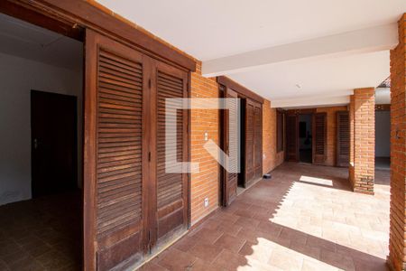 Casa para alugar com 450m², 3 quartos e 7 vagas Casa para alugar com 450m², 3 quartos e 7 vagasÁrea Externa