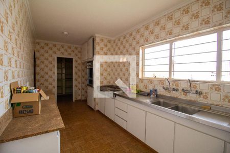 Casa para alugar com 450m², 3 quartos e 7 vagas Casa para alugar com 450m², 3 quartos e 7 vagasCozinha