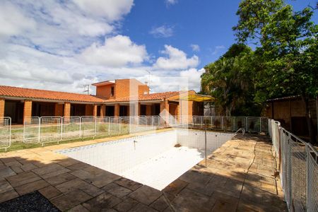 Casa para alugar com 450m², 3 quartos e 7 vagas Casa para alugar com 450m², 3 quartos e 7 vagasÁrea Externa
