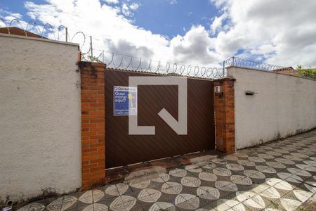 Casa para alugar com 450m², 3 quartos e 7 vagas Casa para alugar com 450m², 3 quartos e 7 vagasFachada