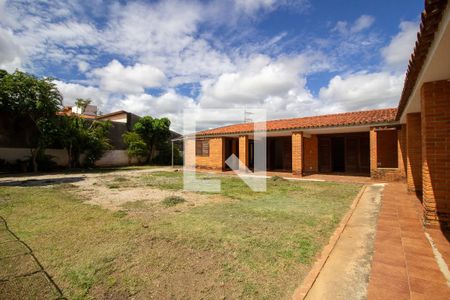 Casa para alugar com 450m², 3 quartos e 7 vagas Casa para alugar com 450m², 3 quartos e 7 vagasÁrea Externa