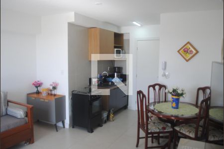 Sala de apartamento para alugar com 1 quarto, 53m² em Stella Maris, Salvador