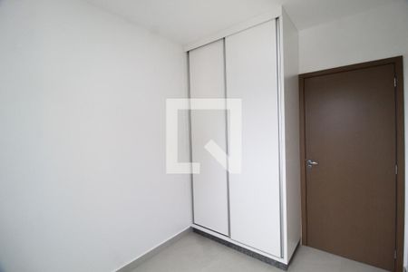 Quarto 1 de apartamento para alugar com 2 quartos, 59m² em Jaraguá, Uberlândia