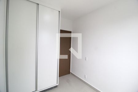 Quarto 1 de apartamento para alugar com 2 quartos, 59m² em Jaraguá, Uberlândia