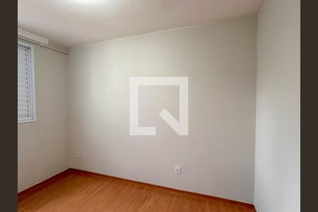 Quarto 2 de apartamento para alugar com 2 quartos, 43m² em Jardim Iris, São Paulo