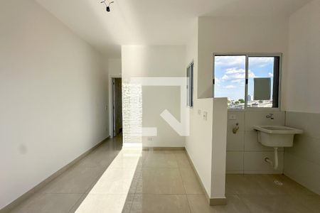 Sala/Cozinha de apartamento para alugar com 1 quarto, 38m² em Vila Mangalot, São Paulo