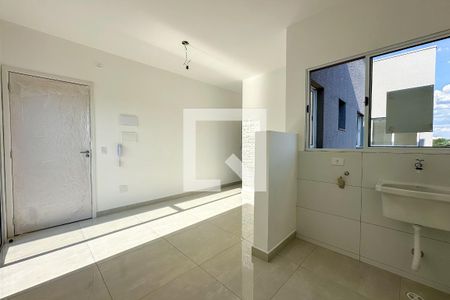 Sala/Cozinha de apartamento para alugar com 1 quarto, 38m² em Vila Mangalot, São Paulo