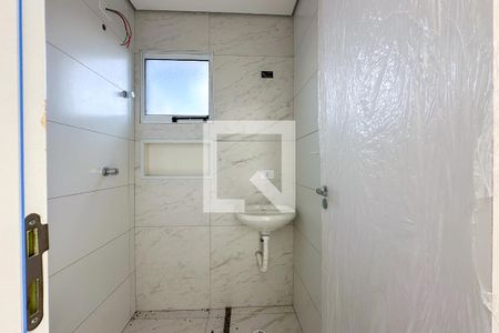 Banheiro de apartamento para alugar com 1 quarto, 38m² em Vila Mangalot, São Paulo