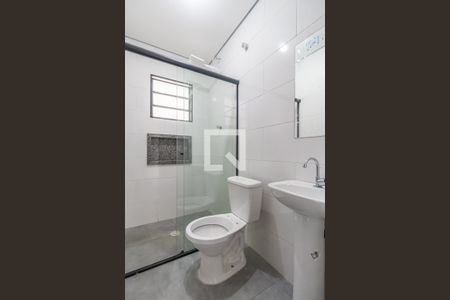 Banheiro de apartamento para alugar com 1 quarto, 60m² em Jardim Maria Helena, Barueri