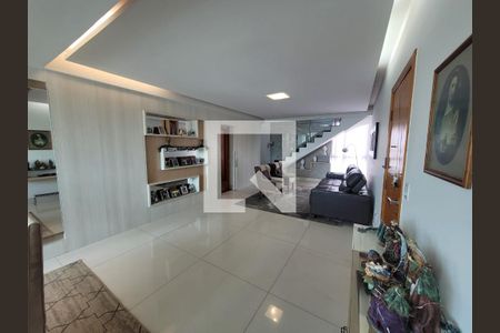 Sala de apartamento à venda com 4 quartos, 254m² em Fernão Dias, Belo Horizonte