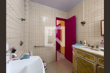 Apartamento à venda com 130m², 3 quartos e sem vaga Apartamento à venda com 130m², 3 quartos e sem vagaBanheiro Corredor