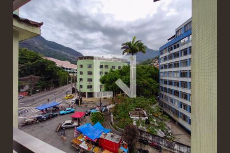 Apartamento à venda com 130m², 3 quartos e sem vaga Apartamento à venda com 130m², 3 quartos e sem vagaVista da Sala