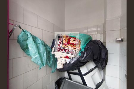 Apartamento à venda com 130m², 3 quartos e sem vaga Apartamento à venda com 130m², 3 quartos e sem vagaBanheiro de serviço