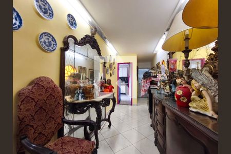 Apartamento à venda com 130m², 3 quartos e sem vaga Apartamento à venda com 130m², 3 quartos e sem vagaSala