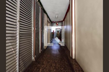 Apartamento à venda com 130m², 3 quartos e sem vaga Apartamento à venda com 130m², 3 quartos e sem vagaFachada e portaria