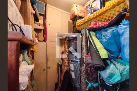 Apartamento à venda com 130m², 3 quartos e sem vaga Apartamento à venda com 130m², 3 quartos e sem vagaQuarto de Serviço