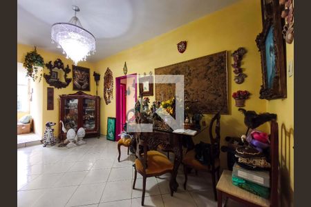 Apartamento à venda com 130m², 3 quartos e sem vaga Apartamento à venda com 130m², 3 quartos e sem vagaSala