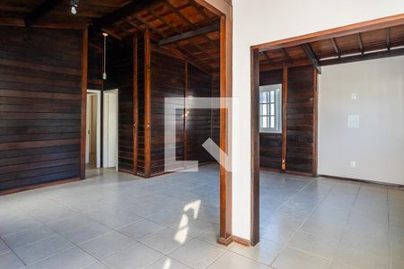 Sala de casa à venda com 2 quartos, 100m² em Espírito Santo, Porto Alegre