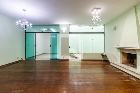 Sala de casa à venda com 3 quartos, 200m² em Alto de Pinheiros, São Paulo