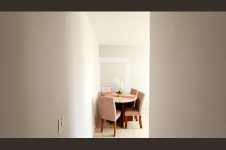 Corredor de apartamento à venda com 2 quartos, 56m² em Vila Della Piazza, Jundiaí