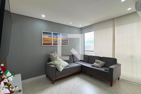 Sala de apartamento à venda com 2 quartos, 70m² em Jardim Tupanci, Barueri