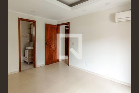 Quarto 1 de casa de condomínio para alugar com 3 quartos, 220m² em Santo Antônio, Porto Alegre