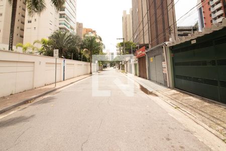 Casa à venda com 140m², 2 quartos e 1 vaga Casa à venda com 140m², 2 quartos e 1 vagaRua