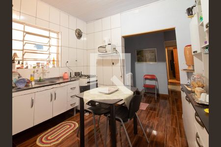 Casa à venda com 140m², 2 quartos e 1 vaga Casa à venda com 140m², 2 quartos e 1 vagaCozinha