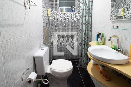 Casa à venda com 140m², 2 quartos e 1 vaga Casa à venda com 140m², 2 quartos e 1 vagaBanheiro da Suíte