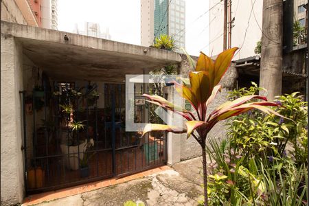 Casa à venda com 140m², 2 quartos e 1 vaga Casa à venda com 140m², 2 quartos e 1 vagaFachada