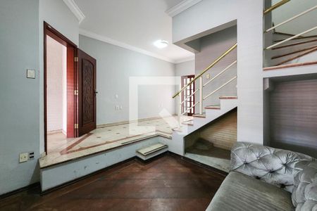 Sala de casa para alugar com 4 quartos, 214m² em Jardim do Mar, São Bernardo do Campo