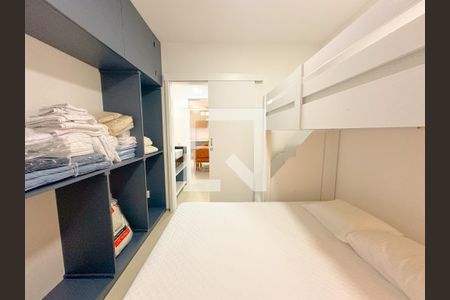 Suíte 1 de apartamento para alugar com 2 quartos, 102m² em Cachoeira do Bom Jesus, Florianópolis