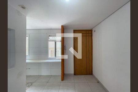 Sala de apartamento para alugar com 2 quartos, 32m² em Conjunto Residencial José Bonifácio, São Paulo