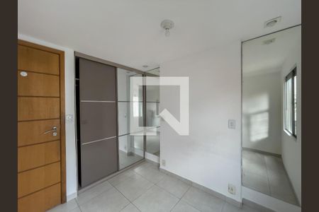 Quarto 1 de apartamento para alugar com 2 quartos, 32m² em Conjunto Residencial José Bonifácio, São Paulo