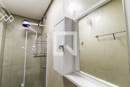 Banheiro de kitnet/studio para alugar com 1 quarto, 28m² em Mooca, São Paulo