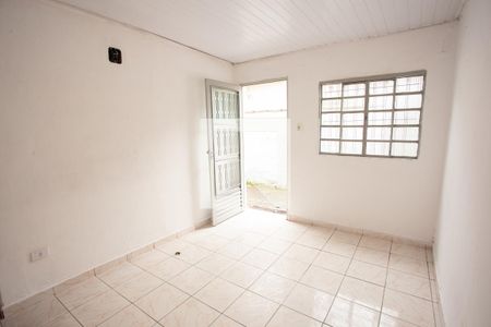 Sala de casa para alugar com 1 quarto, 60m² em Parque Peruche, São Paulo