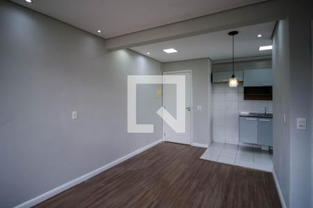 Sala  de apartamento para alugar com 2 quartos, 43m² em Jardim Helga, São Paulo