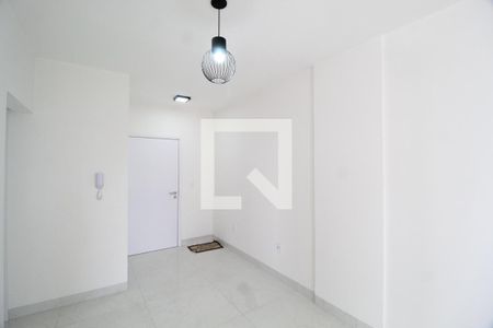 Sala de apartamento para alugar com 2 quartos, 72m² em Santa Mônica, Uberlândia