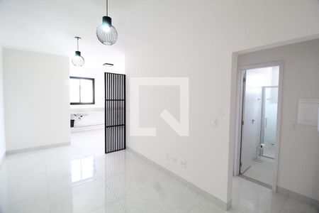 Sala de apartamento para alugar com 2 quartos, 72m² em Santa Mônica, Uberlândia