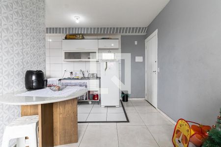 Sala de apartamento para alugar com 2 quartos, 41m² em Jardim Santa Emilia, São Paulo