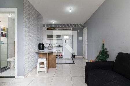 Sala de apartamento para alugar com 2 quartos, 41m² em Jardim Santa Emilia, São Paulo