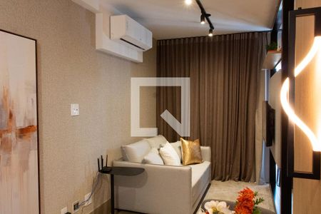 SALA de kitnet/studio à venda com 1 quarto, 39m² em Cambuí, Campinas