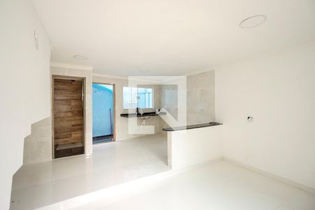 Sala de casa para alugar com 2 quartos, 150m² em Vila Antonina, São Paulo